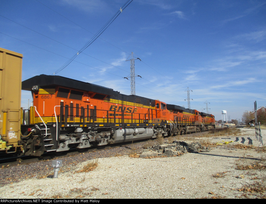 BNSF 6867